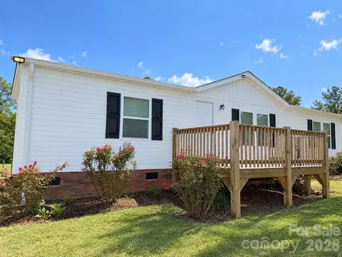 129 Titanium Dr, Statesville, NC 28625
