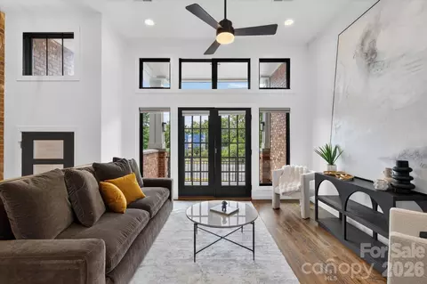 2727 N Brevard St, Charlotte, NC 28205