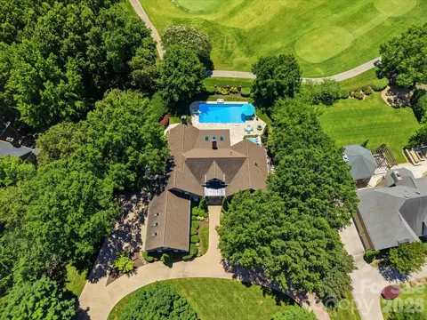 5617 Providence Country Club Dr, Charlotte, NC 28277