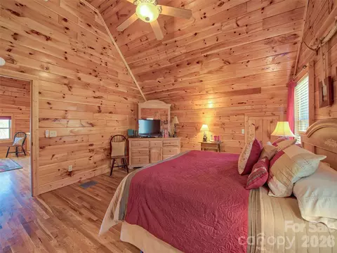 Bedroom - 547 Panoramic Loop, Maggie Valley, NC 28751 photo 4 of 4