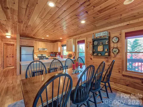 Dining - 547 Panoramic Loop, Maggie Valley, NC 28751 photo 3 of 4