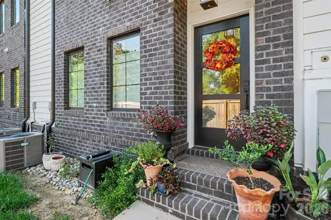 1713 Mimosa Ave, Charlotte, NC 28205