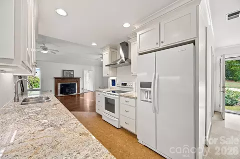 Kitchen - 4036 Will Proctor St, Denver, NC 28037 photo 2 of 3