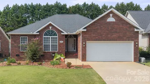 1011 Overhill Dr, Salisbury, NC 28144
