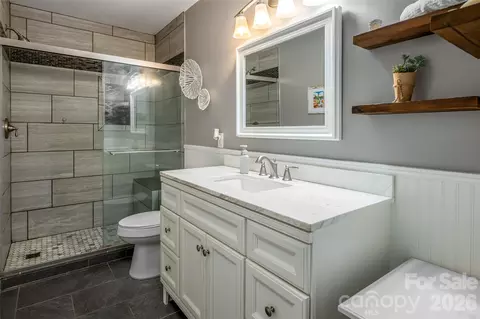 Bath - 19 Forge Dr, Mills River, NC 28759 photo 3 of 3