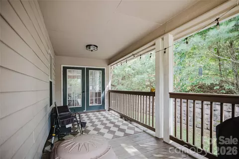 Exterior - 91 Crestview St, Canton, NC 28716 photo 3 of 7