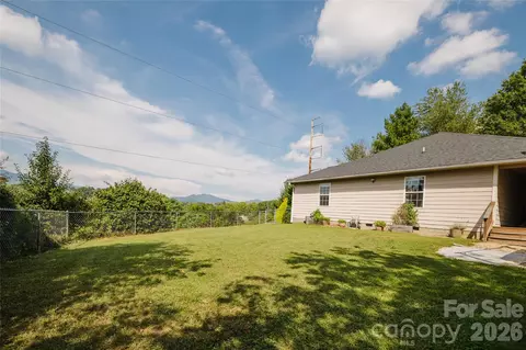 Exterior - 91 Crestview St, Canton, NC 28716 photo 6 of 7