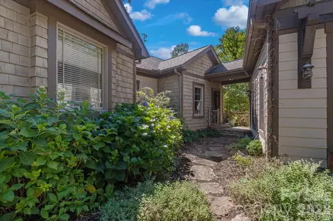 Exterior - 44 Sunset Trce, Brevard, NC 28712 photo 3 of 14