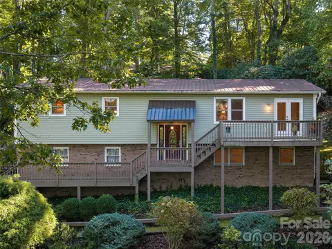 172 Long John Dr, Hendersonville, NC 28791