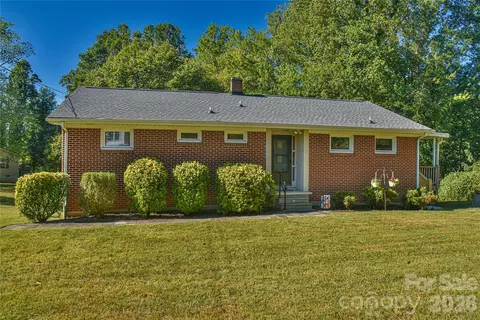 505 Monte Vista B Rd #B, Candler, NC 28715
