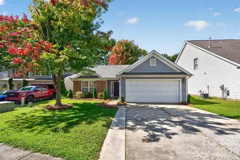 5327 Fernhill Dr, Charlotte, NC 28217