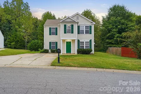 9306 Tiger Lily Ln, Charlotte, NC 28215