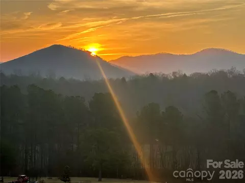 242 Falling Creek Dr, Nebo, NC 28761