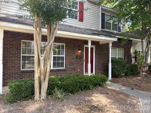 12523 Bluestem Ln, Charlotte, NC 28277