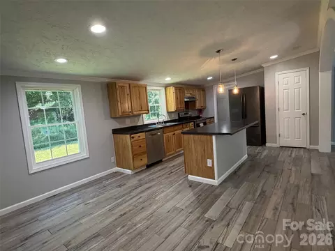 Kitchen - 1034 Hidden View Loop, Marion, NC 28752 photo 2 of 3
