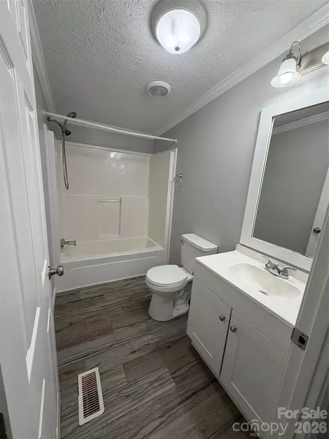Bath - 1034 Hidden View Loop, Marion, NC 28752 photo 6 of 6