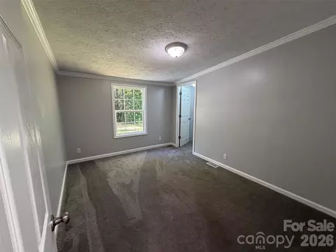 Bedroom - 1034 Hidden View Loop, Marion, NC 28752 photo 4 of 9