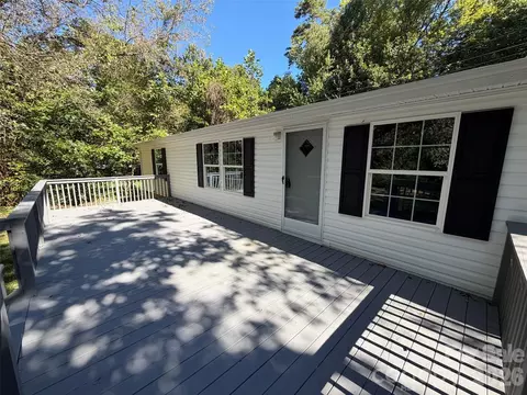 Exterior - 1034 Hidden View Loop, Marion, NC 28752 photo 1 of 8