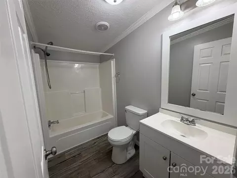Bath - 1034 Hidden View Loop, Marion, NC 28752 photo 5 of 6