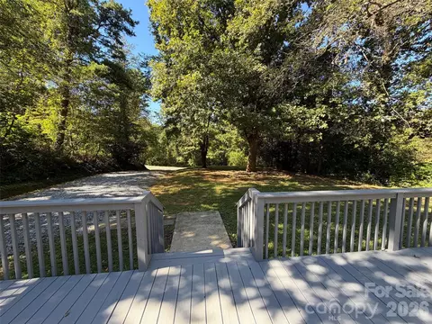 Exterior - 1034 Hidden View Loop, Marion, NC 28752 photo 7 of 8