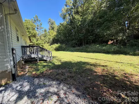 Exterior - 1034 Hidden View Loop, Marion, NC 28752 photo 4 of 8