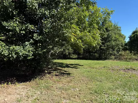 Bronco Pass, East Flat Rock, NC 28731