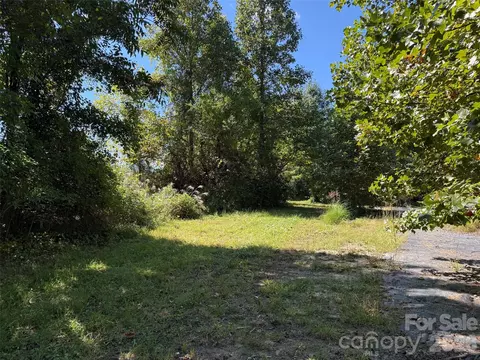 Bronco Pass, East Flat Rock, NC 28726