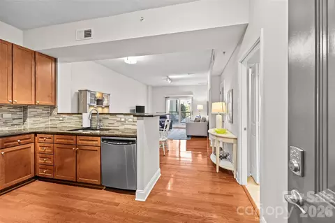 721 Governor Morrison 415 St #415, Charlotte, NC 28211