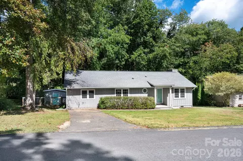 340 Genesis Cir, Black Mountain, NC 28711