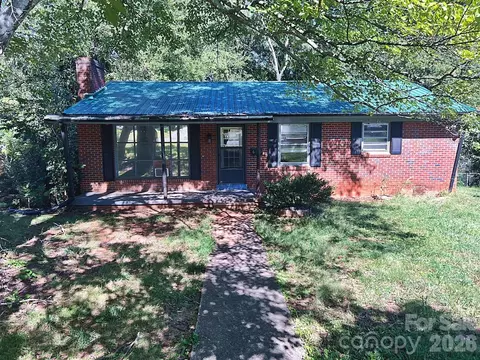 650 Holland Dr, Statesville, NC 28677
