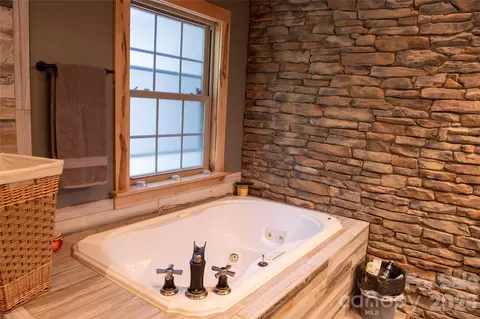 Bath - 5410 Tobacco Rd, Trinity, NC 27370 photo 1 of 5