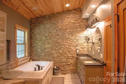 Bath - 5410 Tobacco Rd, Trinity, NC 27370 photo 4 of 5