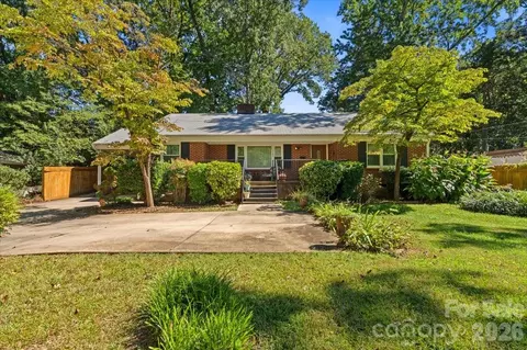 1720 Flynwood Dr, Charlotte, NC 28205