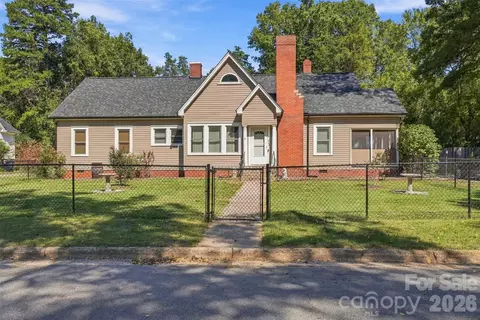 924 Maple Ave, Salisbury, NC 28144