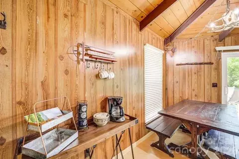 Dining - 102 Cricket Way, Beech Mountain, NC 28604 photo 1 of 1