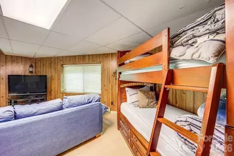 Bedroom - 102 Cricket Way, Beech Mountain, NC 28604 photo 5 of 5