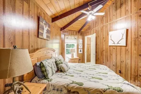 Bedroom - 102 Cricket Way, Beech Mountain, NC 28604 photo 2 of 5