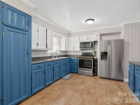Kitchen - 2206 White Store Rd, Monroe, NC 28112 photo 3 of 3