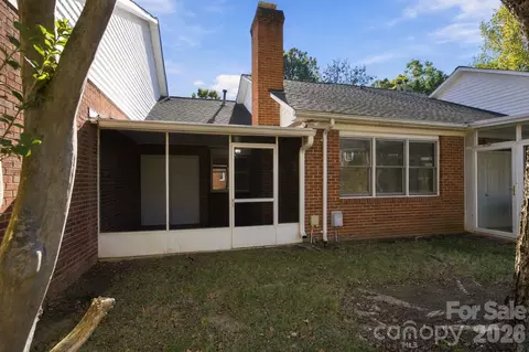 Exterior - 19838 Oak Leaf Cir, Cornelius, NC 28031 photo 5 of 8