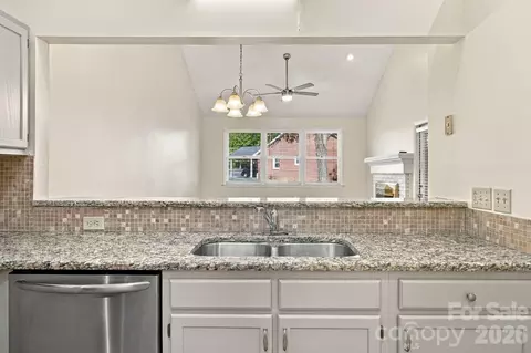 Kitchen - 19838 Oak Leaf Cir, Cornelius, NC 28031 photo 2 of 5