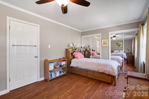 Bedroom - 74 Ridgeline Rd, Clyde, NC 28721 photo 6 of 6