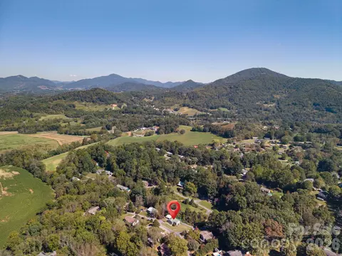 View/Area - 74 Ridgeline Rd, Clyde, NC 28721 photo 3 of 4