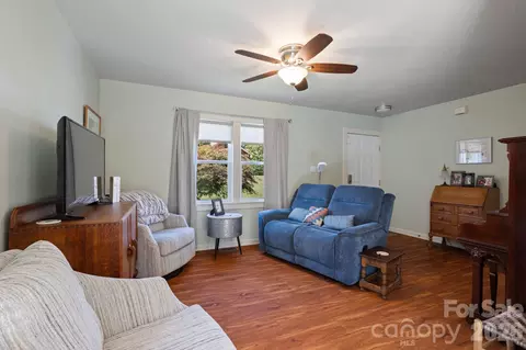Living - 74 Ridgeline Rd, Clyde, NC 28721 photo 2 of 3