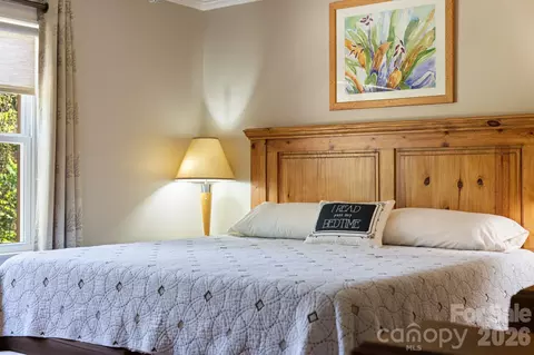 Bedroom - 74 Ridgeline Rd, Clyde, NC 28721 photo 2 of 6
