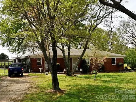 3015 Sheets Cir, Charlotte, NC 28214