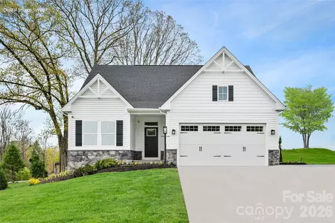 921 Heathway Dr, Charlotte, NC 28213