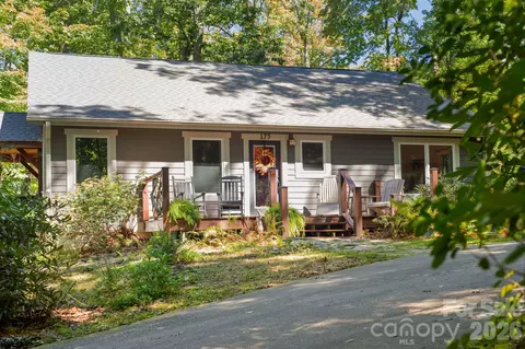 179 Woodlyn Etch Dr, Hendersonville, NC 28792