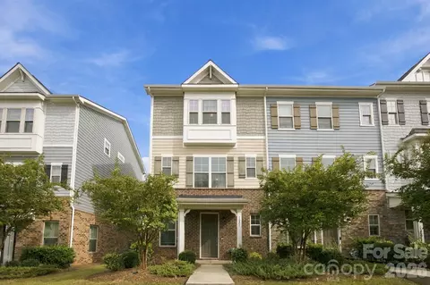1021 Doveridge St, Charlotte, NC 28273
