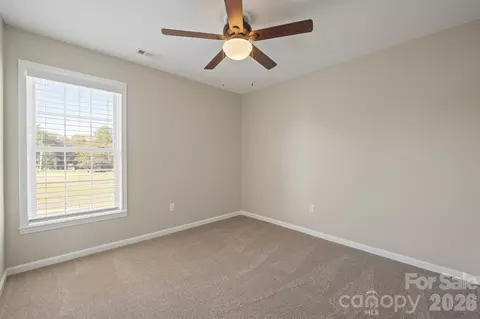 110 Fox Den Cir, Statesville, NC 28677