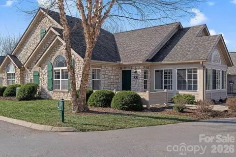6 Mountain Meadow Cir, Weaverville, NC 28787